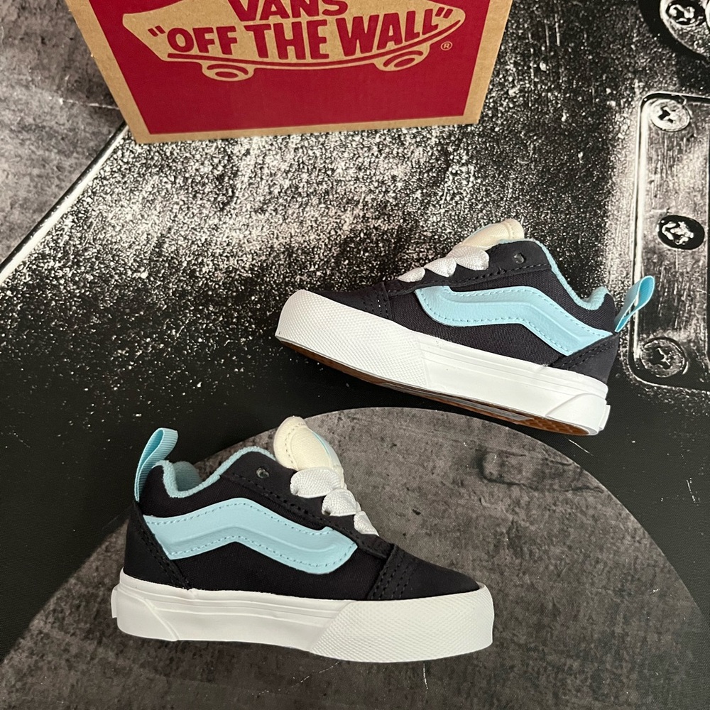 NIB Vans - Picture 4 of 10